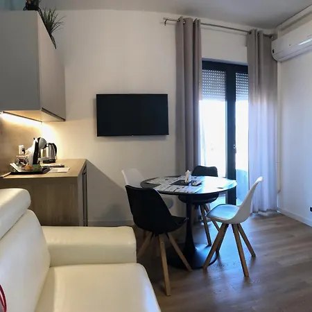 Eliton Apartamento *